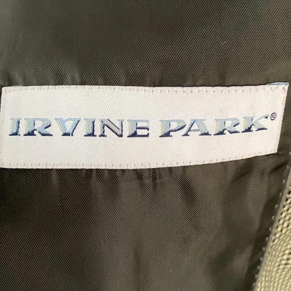 Irvine Park sport coat size 46. - Picture 4 of 5